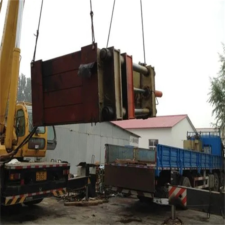 光泽起重机吊装大型构件时一定要在吊物上有明确的标识及操作规范